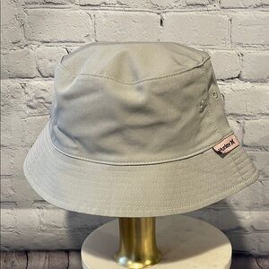 Hurley Light Gray/Pink Bucket Hat NWT